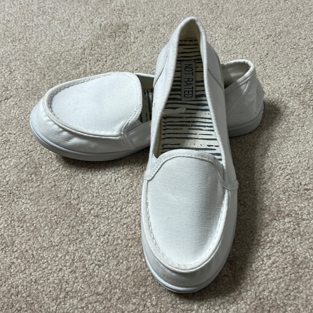NWOT-Not Rated Shoes Size 7